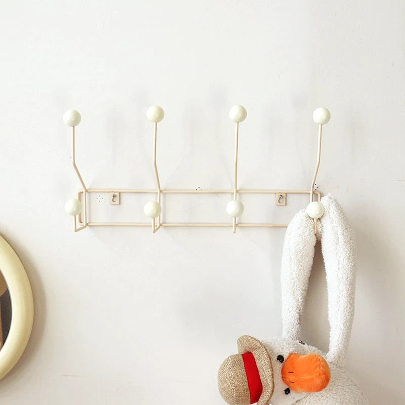 Nordivo | Minimalistische ijzeren wandkapstok met houten accenten