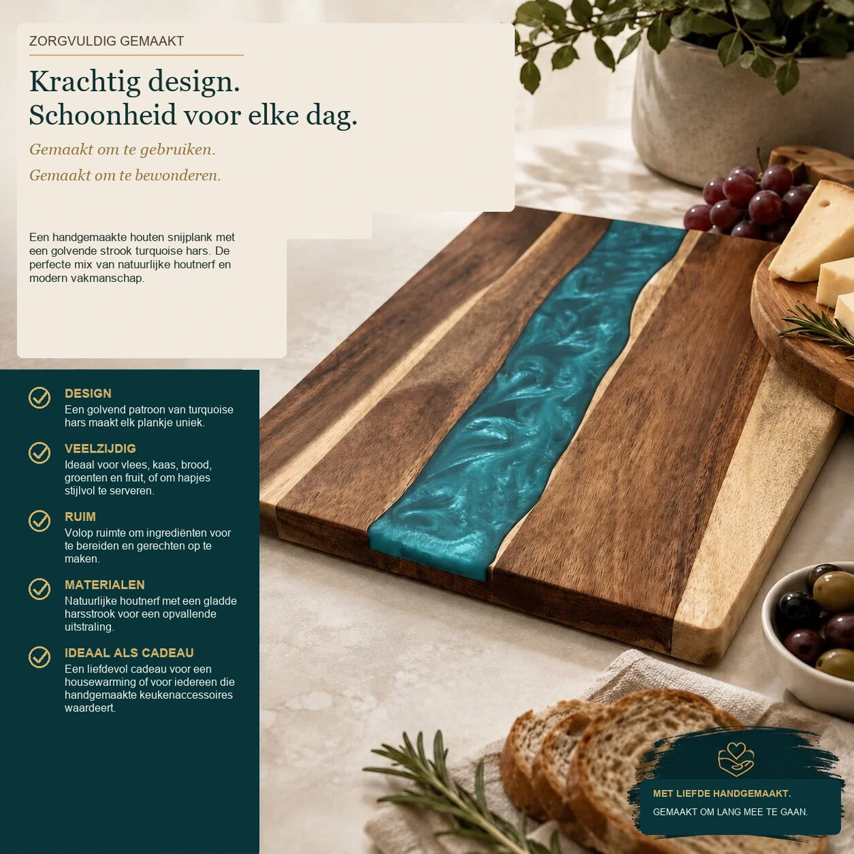 Turquoise Stream | Stijlvolle Functionele Houten Snijplank met Epoxyhars Inleg