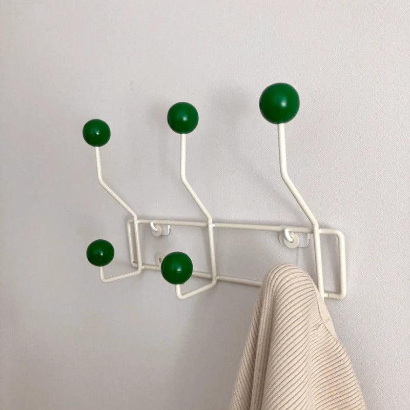 Nordivo | Minimalistische ijzeren wandkapstok met houten accenten